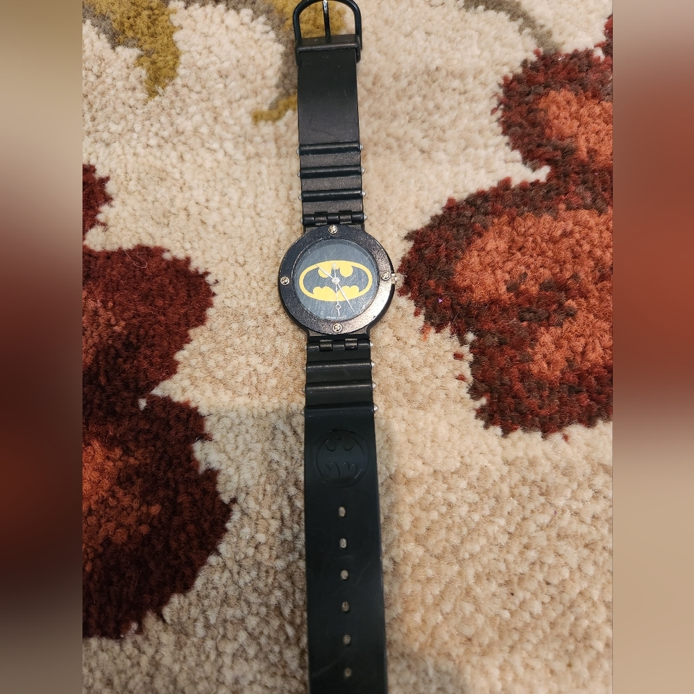 Vintage 1989 Batman Watch for Women Quintel V102
